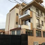 Orange Apartment-brilliant Lejlighed